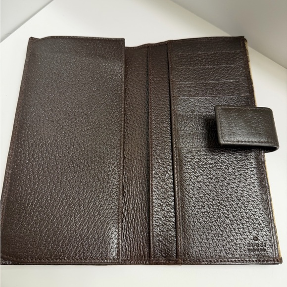 Gucci Beige and Brown Monogram Wallet - Picture 6 of 10